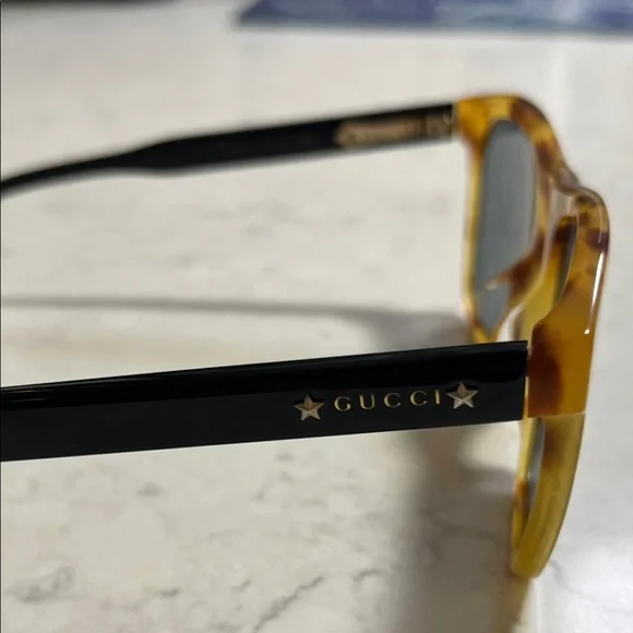 Gucci Tortoise Shell Sunglasses with Black Lenses - Picture 2 of 9